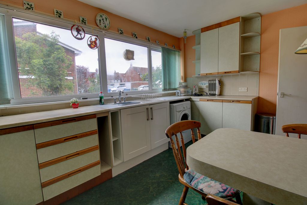 Property photo 3 of 9 A4