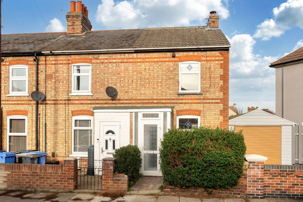 Property photo 1 of 9