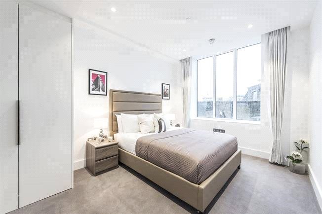 Property photo 2 of 9 Bedroom