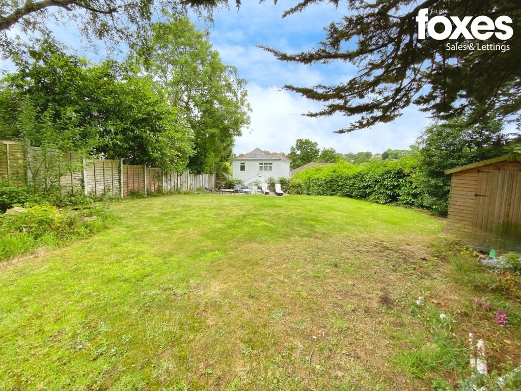 Property photo 2 of 30 4215942