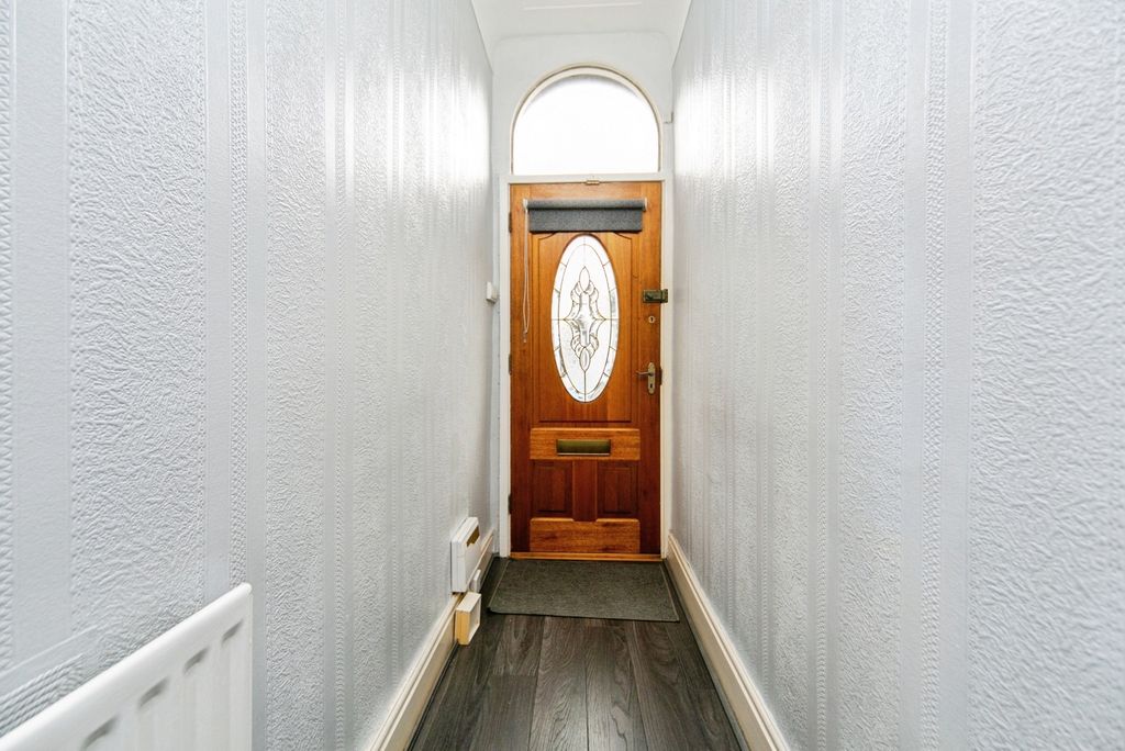 Property photo 2 of 17 Photo