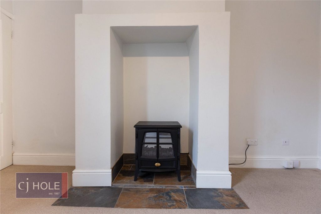 Property photo 2 of 19 Picture No. 36