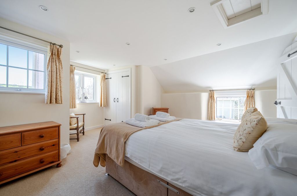 Property photo 2 of 11 1431526-3-69Bbe84...