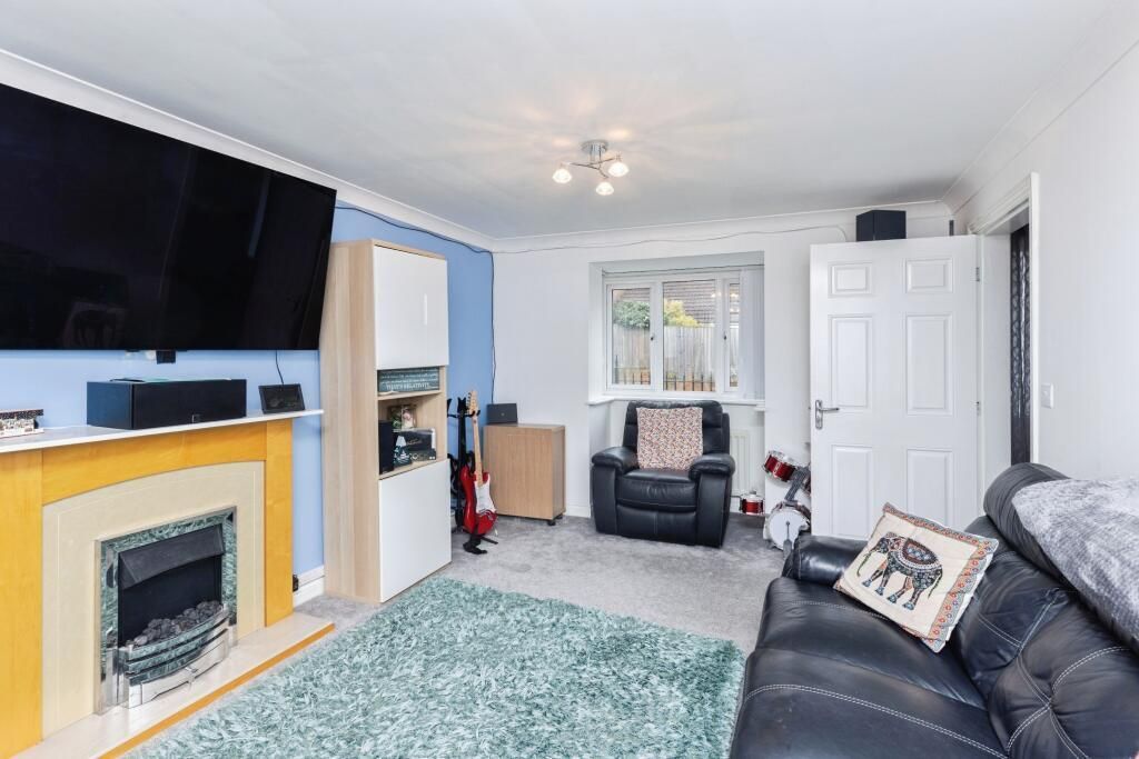 Property photo 2 of 18