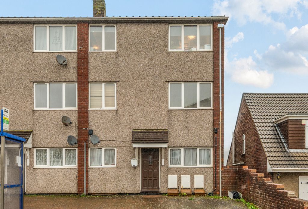 Property photo 1 of 10 1388186-2-693812E...