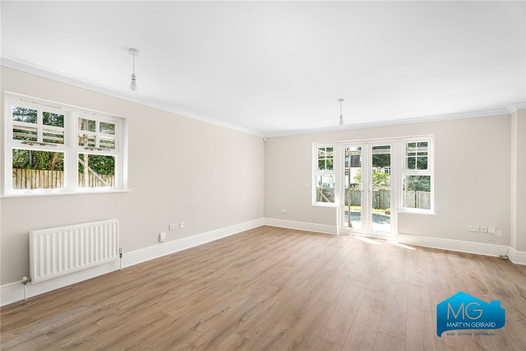 Property photo 2 of 23 Picture No. 37
