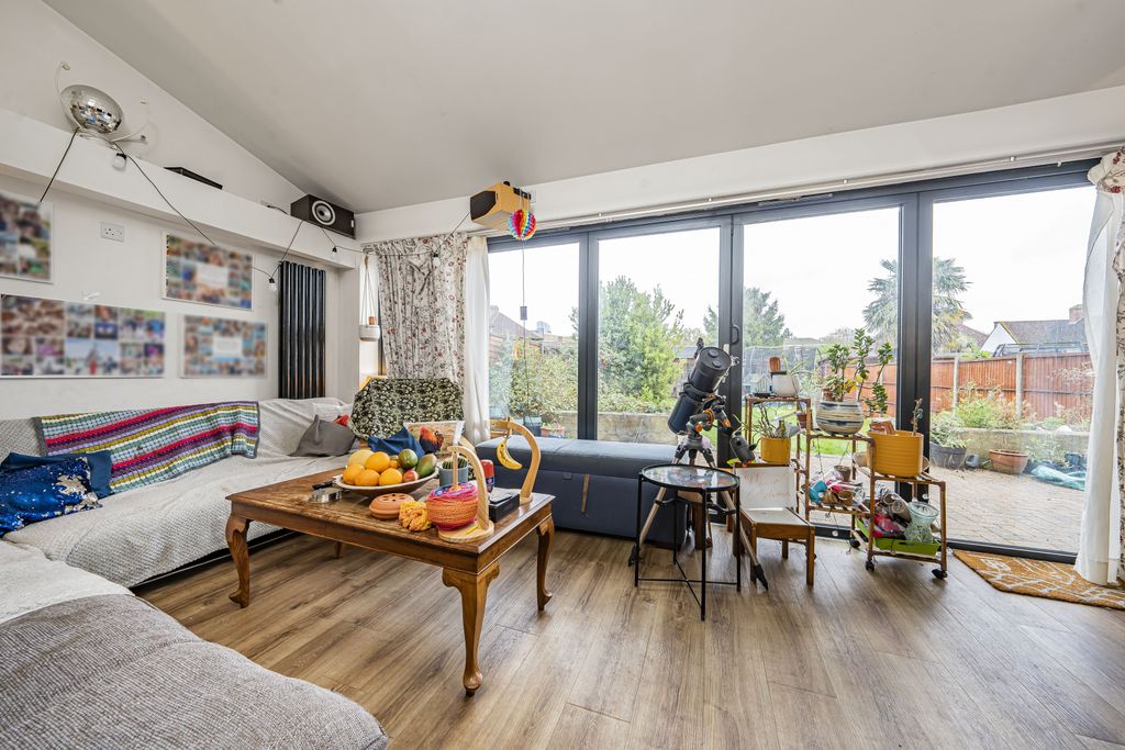 Property photo 2 of 10 Gallery