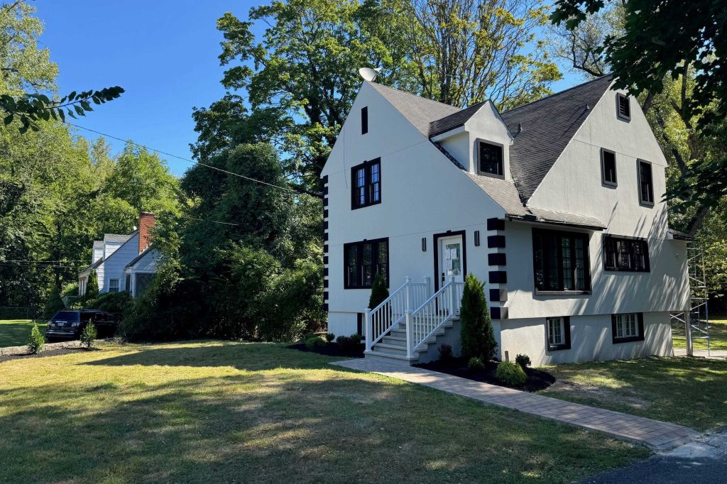 Property photo 2 of 15 <Alttext/>