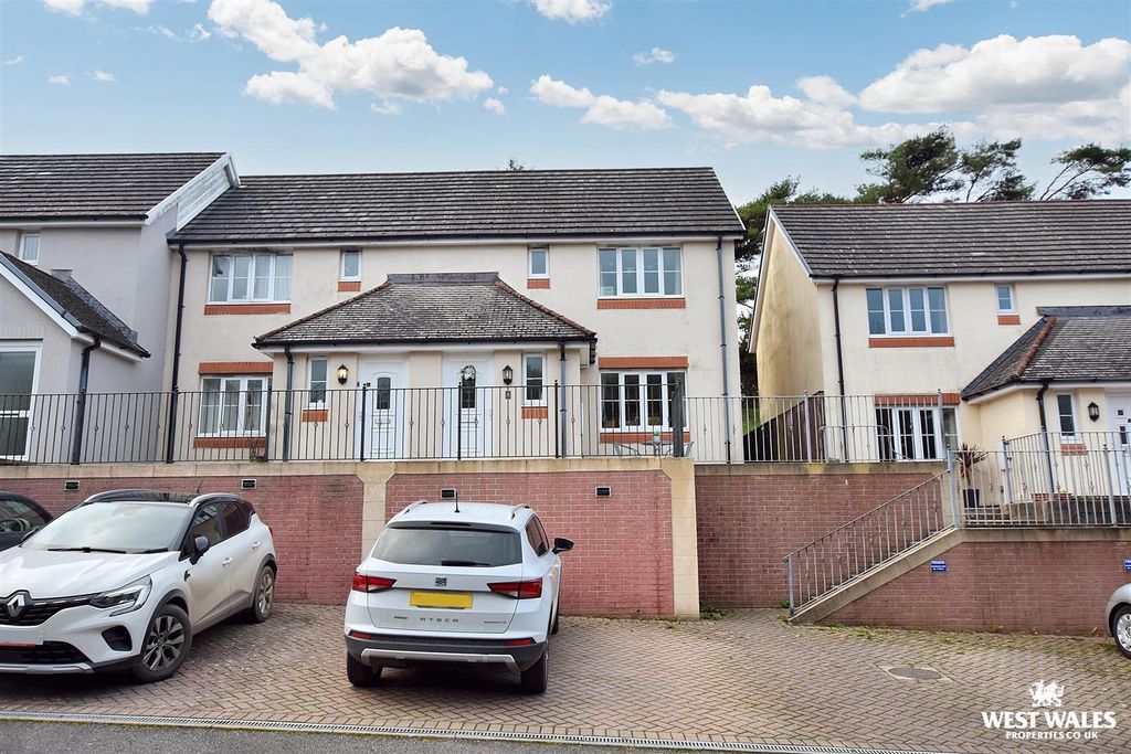 Property photo 2 of 16 15 (6).Jpg