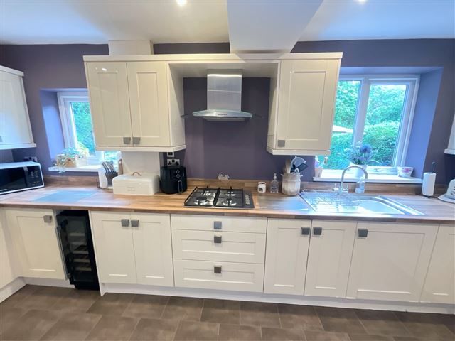 Property photo 3 of 21 Kitchen