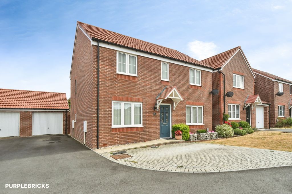 Property photo 2 of 33