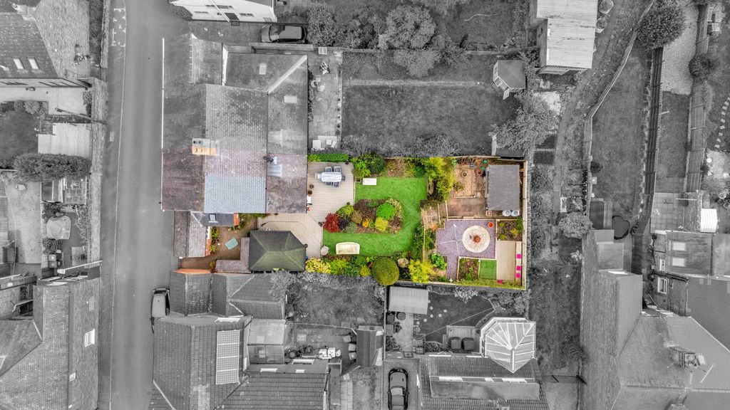 Property photo 2 of 38