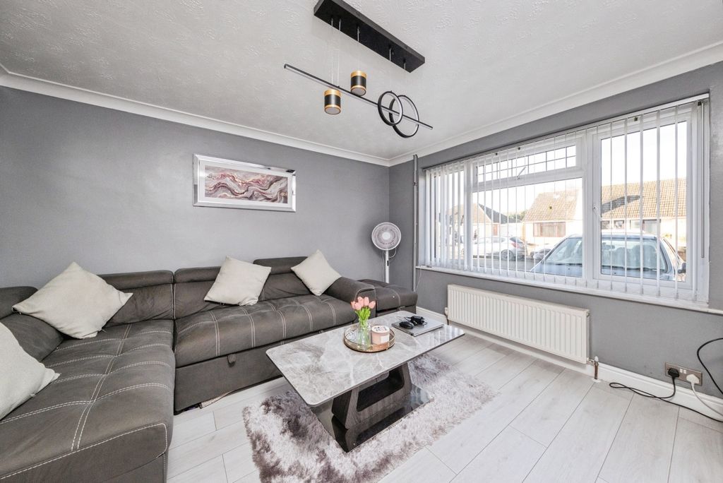 Property photo 2 of 16 Pbox-Img.Jpg