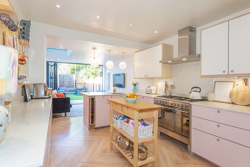 Property photo 2 of 23 Kitchen