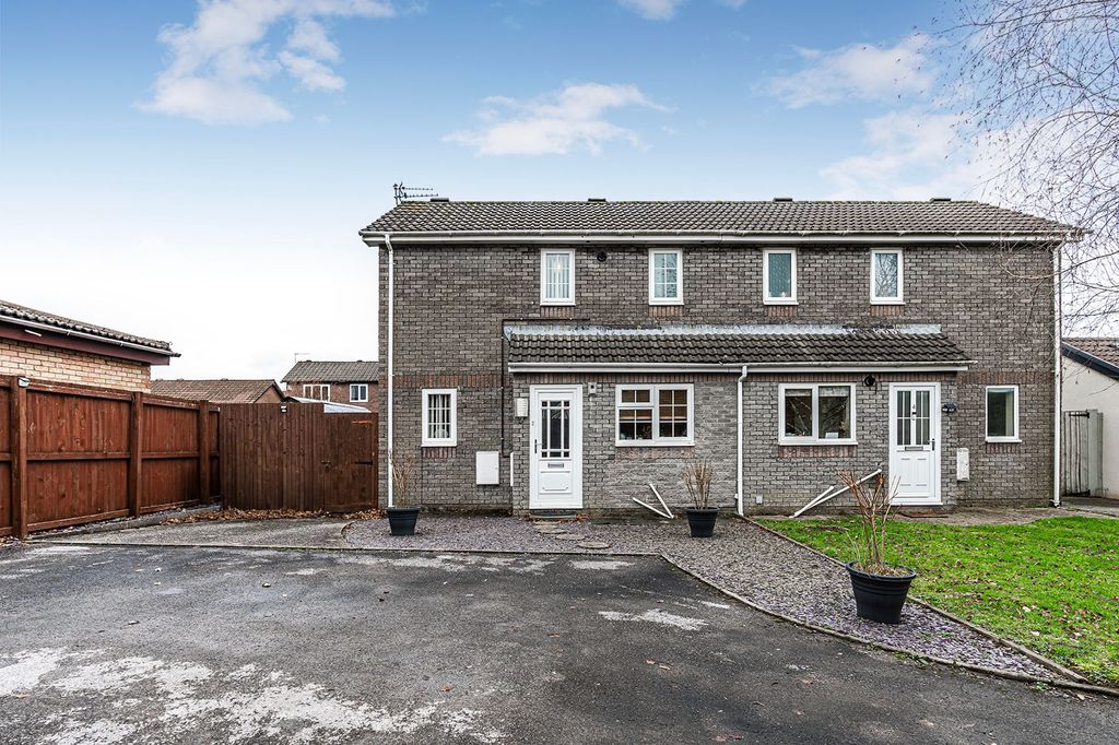 Property photo 2 of 26