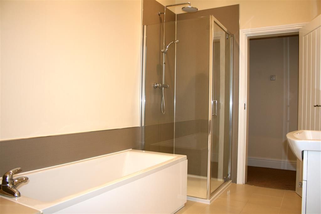 Property photo 3 of 8 Bathroom