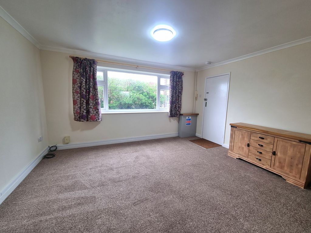 Property photo 3 of 8 Image