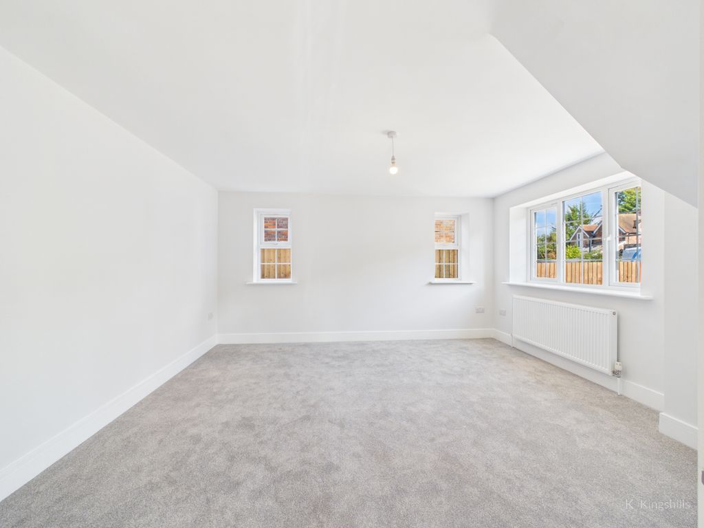Property photo 2 of 17 Living Room