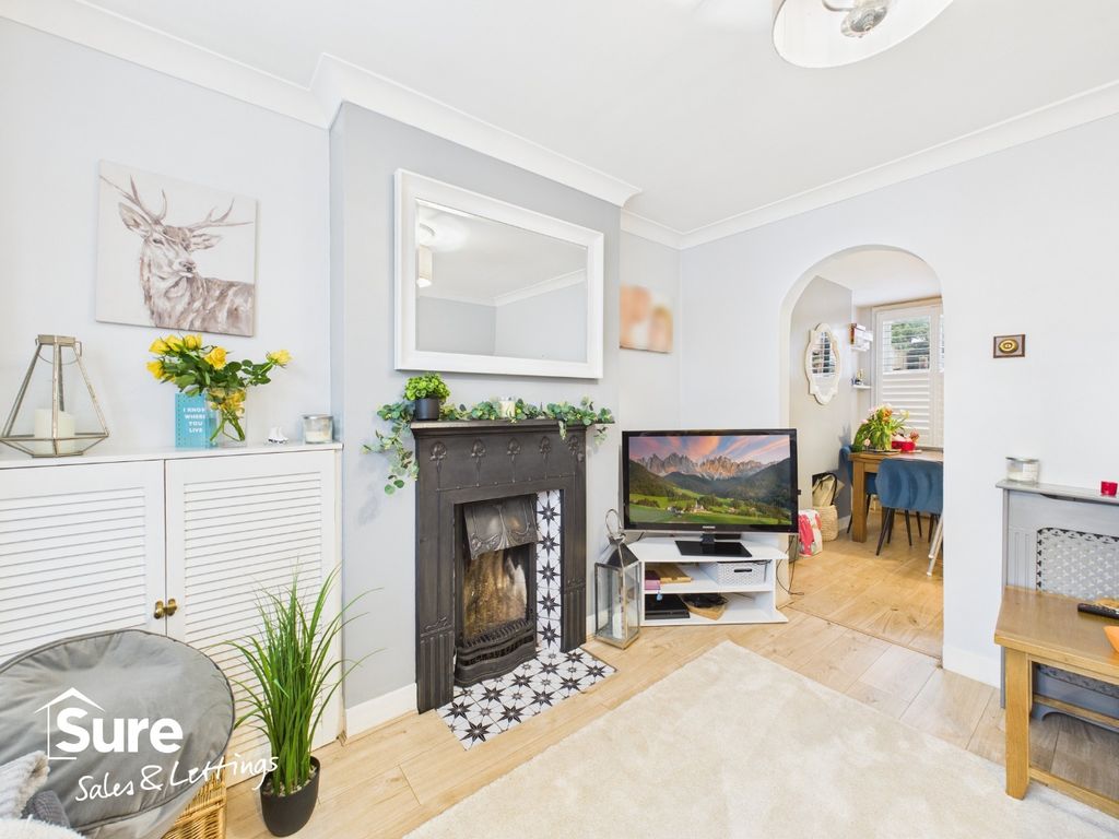 Property photo 3 of 19 4866343