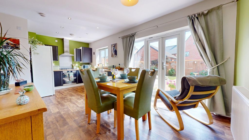 Property photo 2 of 32 4138212