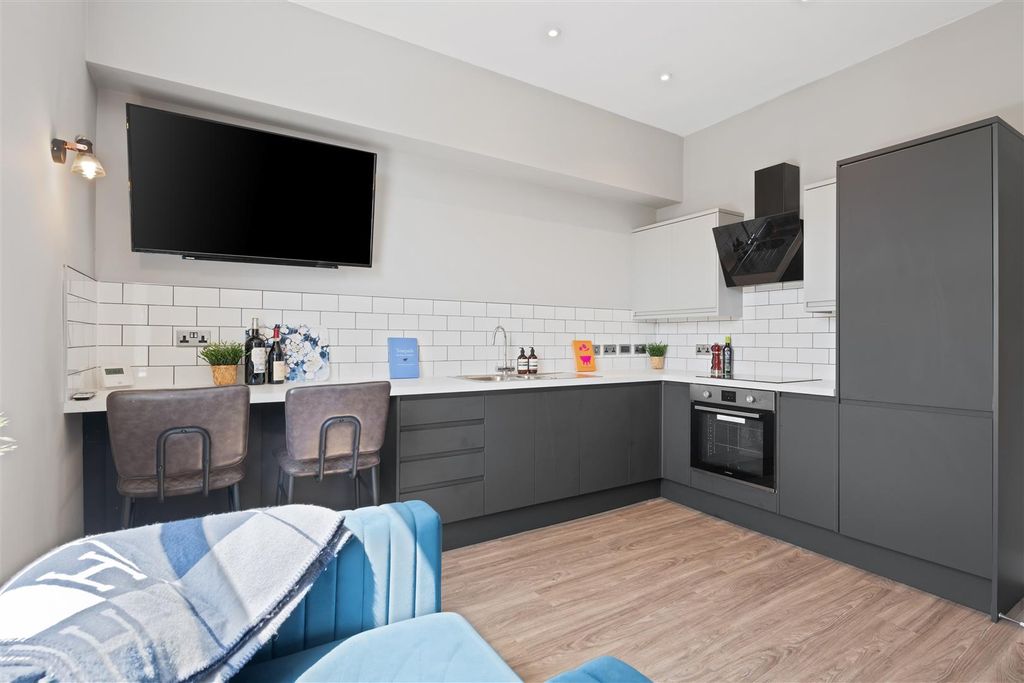 Property photo 1 of 15 B, 11 Larkdale Rd-Hi-2.Jpg