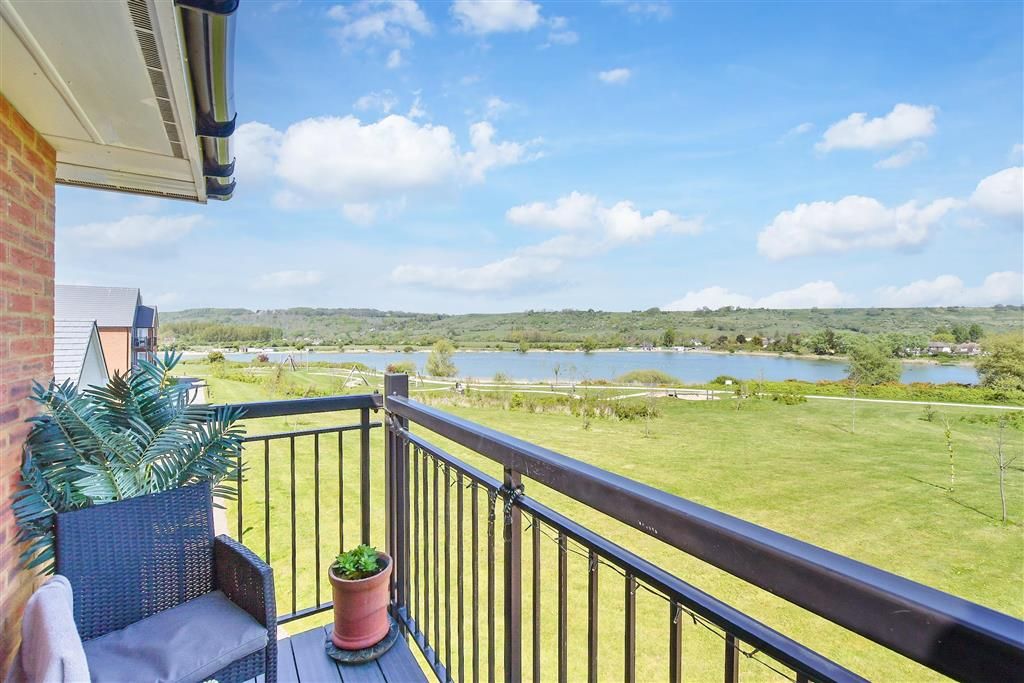 Property photo 1 of 11 Balcony / Terrace