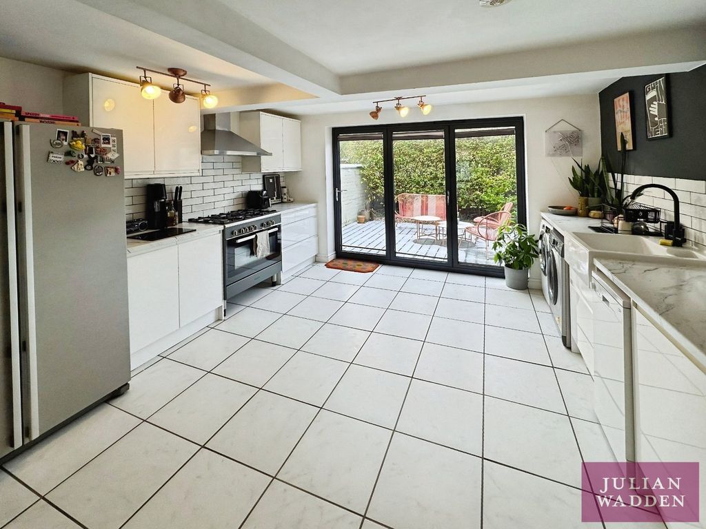 Property photo 2 of 13 Picture 2