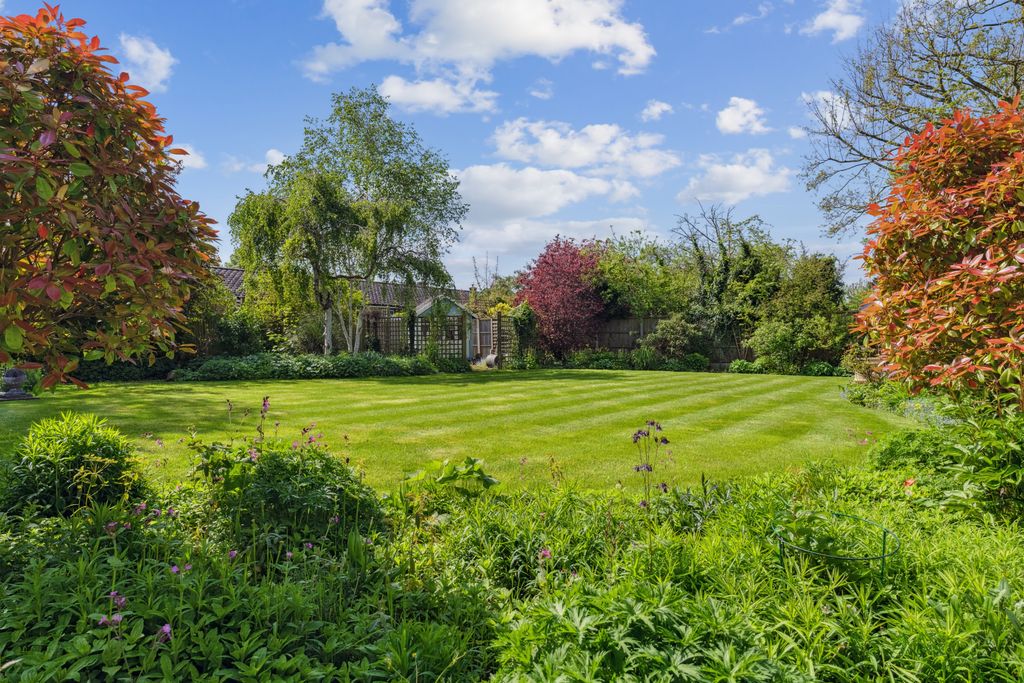 Additional image 18 of 5 bed detached house for saleThe Green, Edlesborough LU6