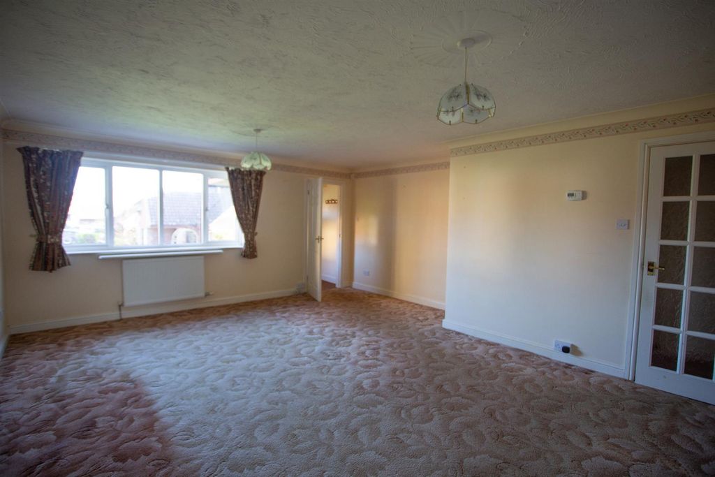 Property photo 3 of 14 Derb7525.Jpg