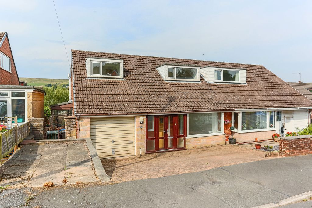 Property photo 1 of 27