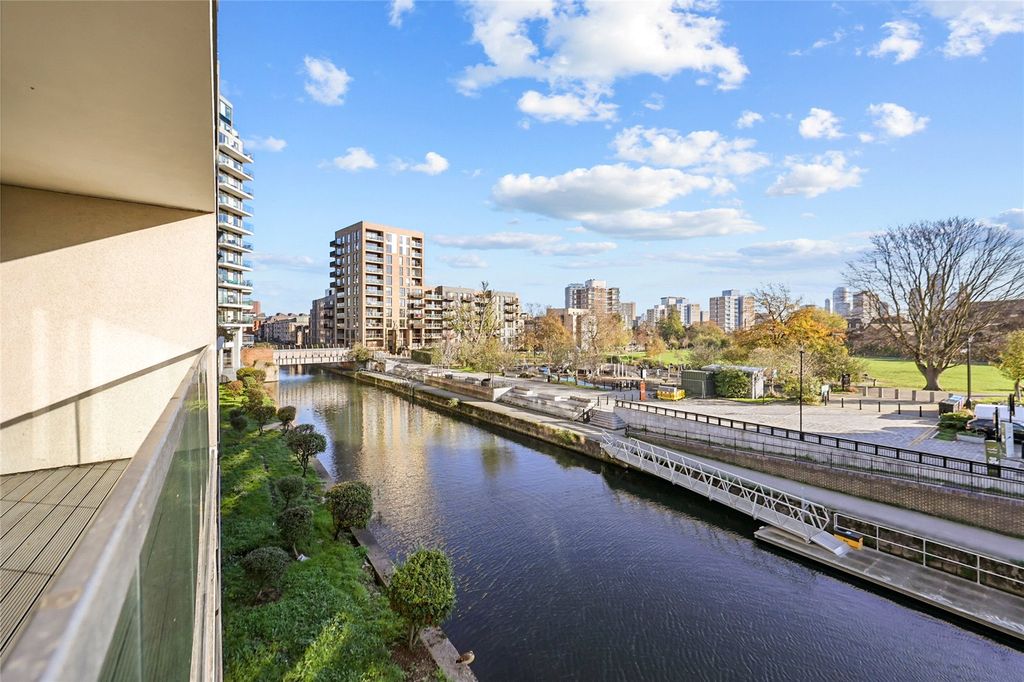 Property photo 3 of 33 Picture No. 22