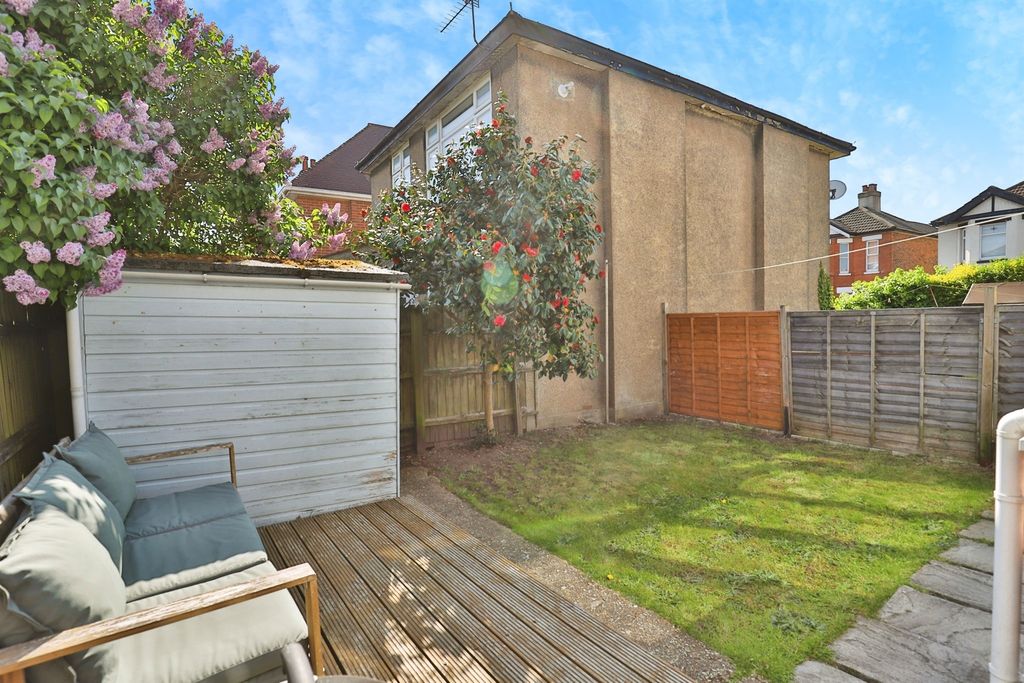 Property photo 3 of 17
