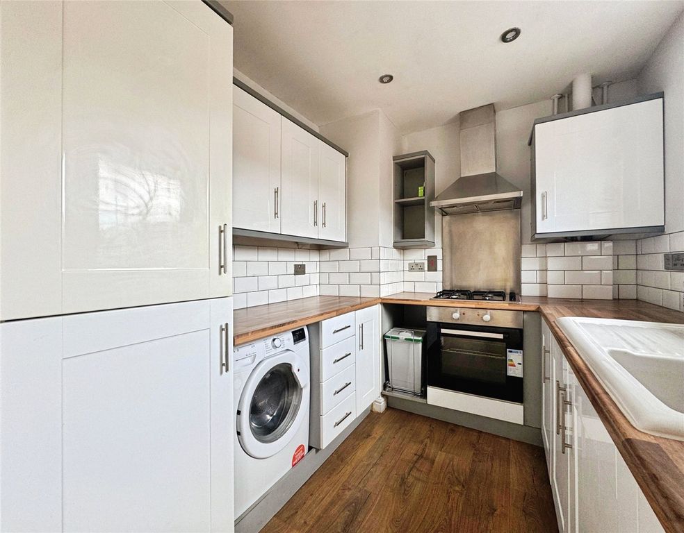 Additional image 5 of 2 bed flat for saleGibson Drive, Bracknell, Berkshire RG12
