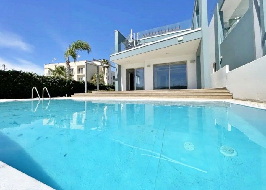 Property photo 1 of 9