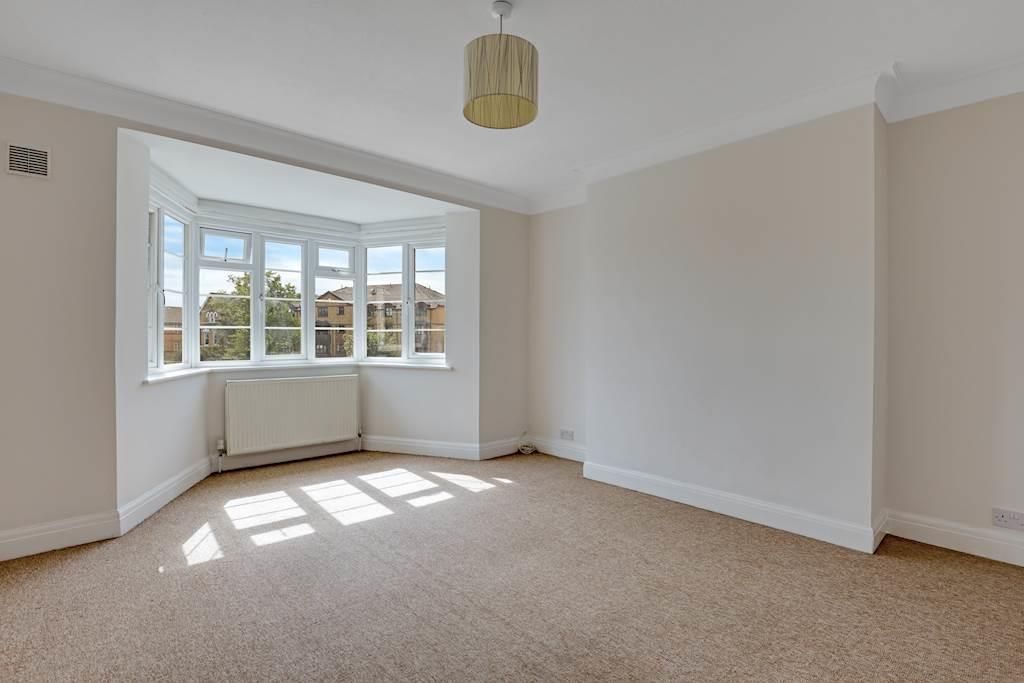 Property photo 3 of 15 04-186A918A6717-Small.Jpg