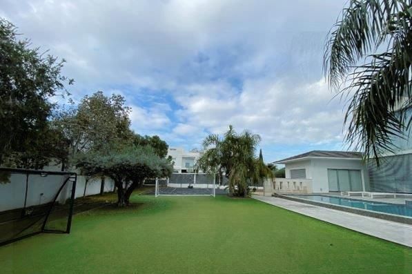 Property photo 2 of 26