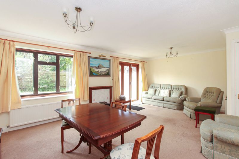 Property photo 3 of 13 Photo 4