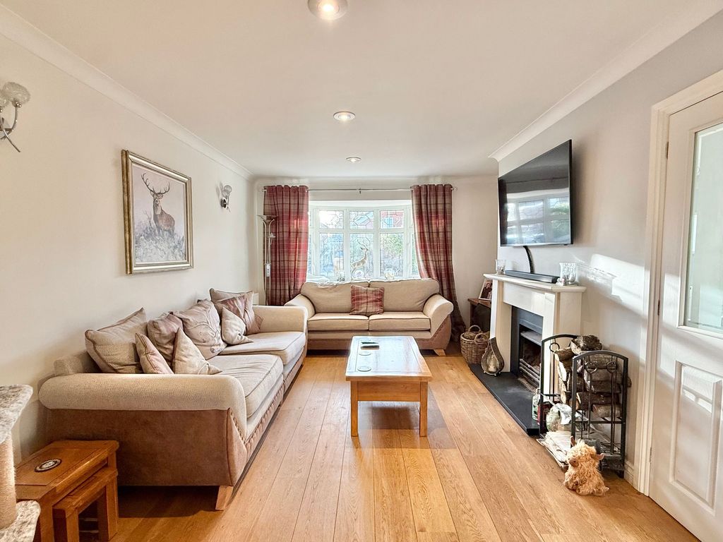 Property photo 3 of 18