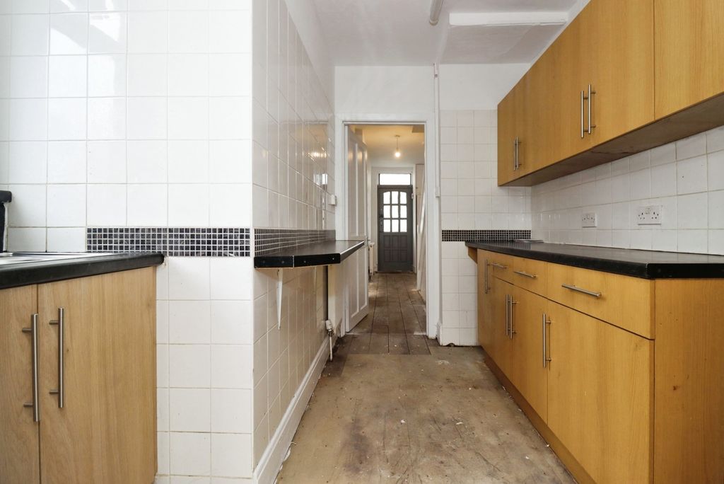 Property photo 2 of 15 Pbox-Img.Jpg