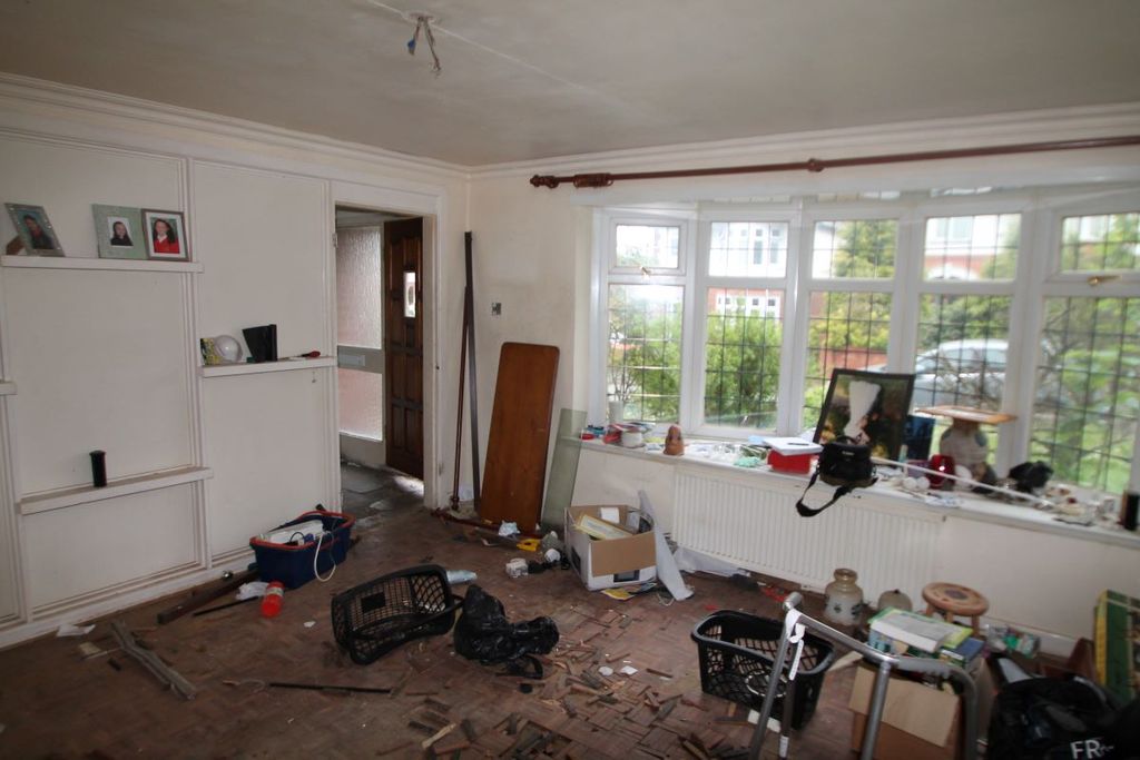 Property photo 3 of 21