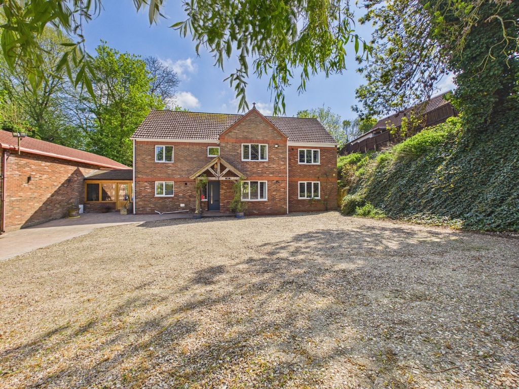 Property photo 1 of 24 4967902