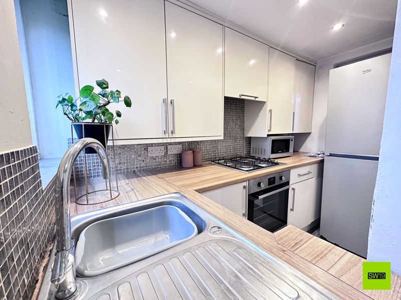 Property photo 3 of 10 Photo 10