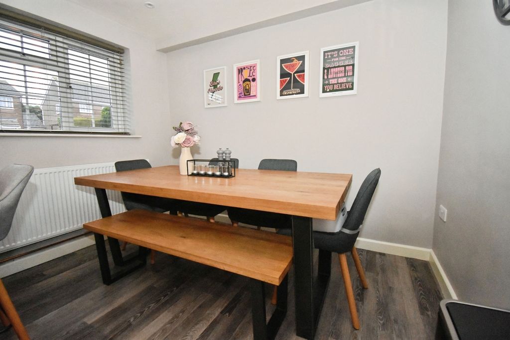 Property photo 2 of 14 Pbox-Img.Jpg