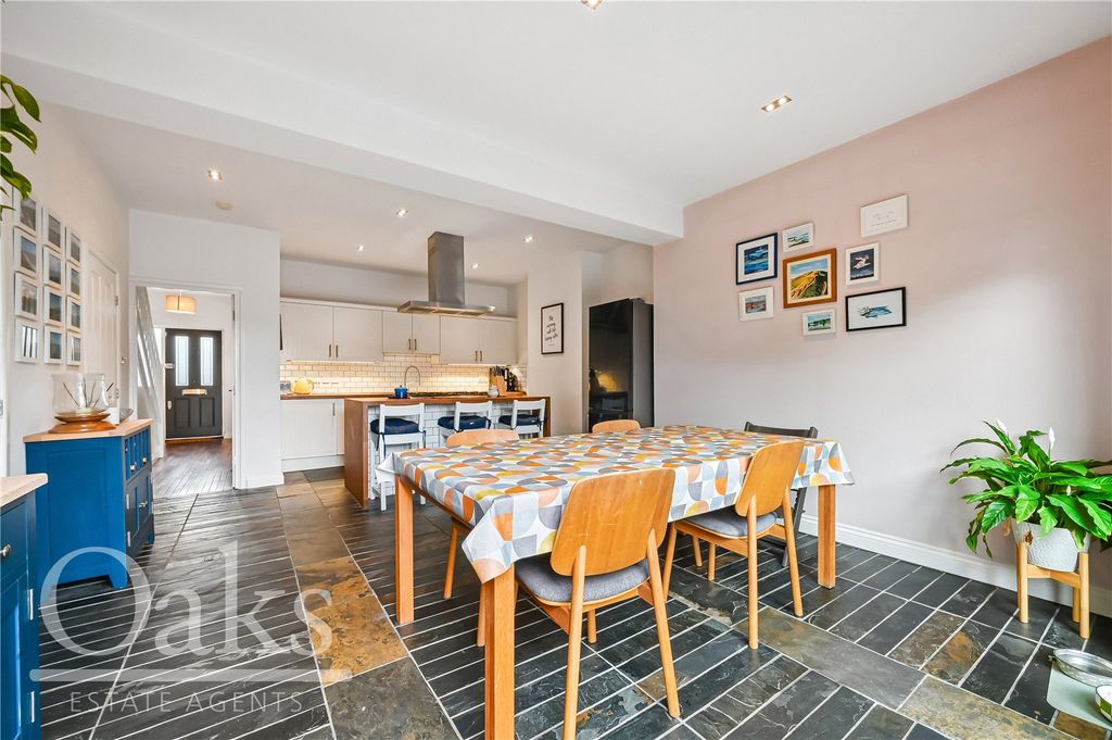 Property photo 2 of 12 Picture No. 05