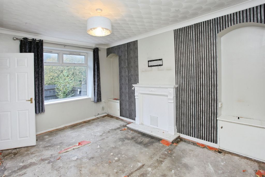 Property photo 3 of 17