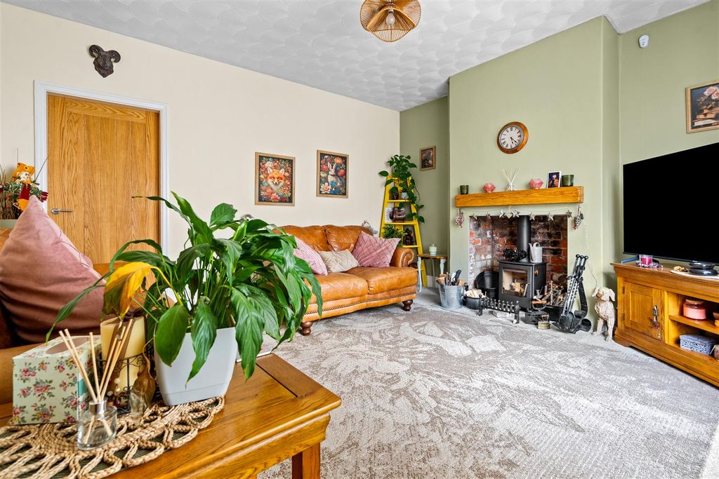 Property photo 2 of 19