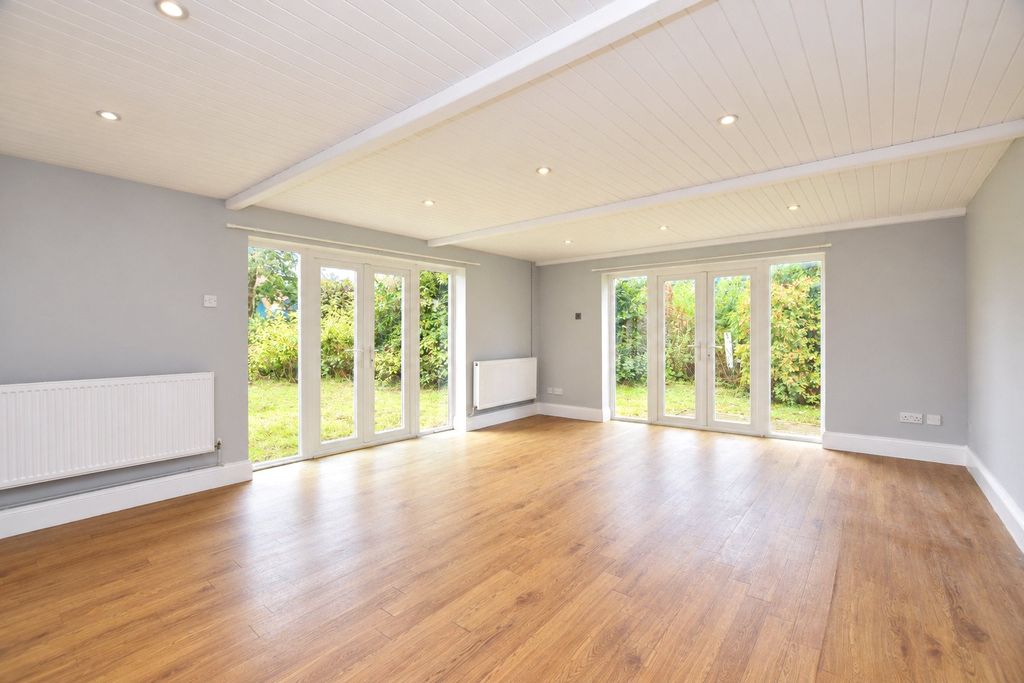 Property photo 2 of 12 Picture No. 03