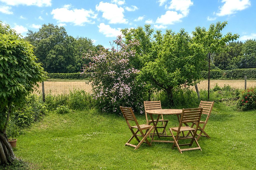 Property photo 3 of 19 Garden