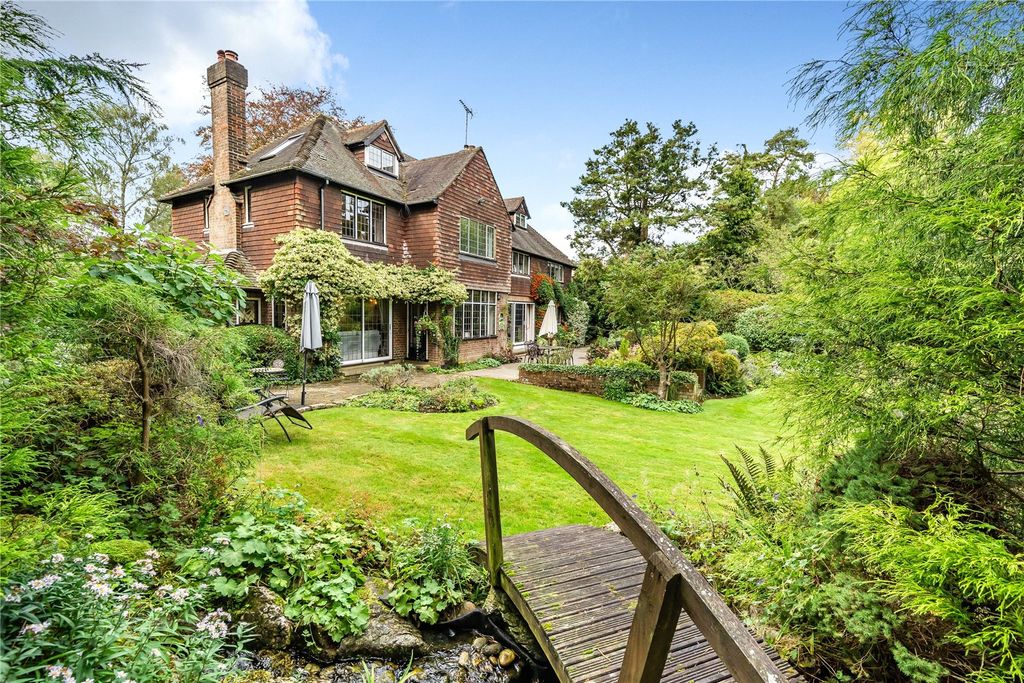 Property photo 2 of 37 Picture No. 29