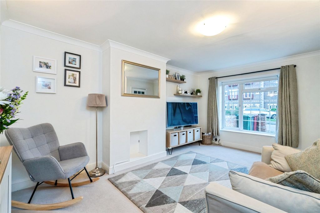 Property photo 2 of 16 Picture No. 25